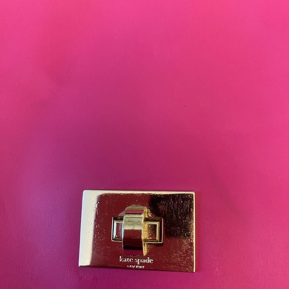 Kate Spade New York Jazmin Court Pink leather scalloped purse - Picture 4 of 14